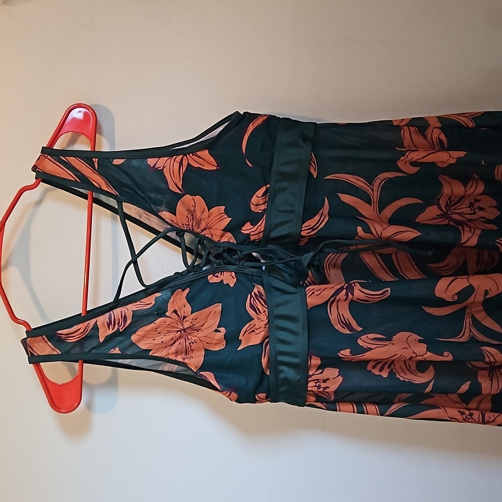 Bathing Suit - Picture 2 of 7